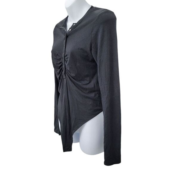 2/$20 Forever 21 Black Buttons Down Bodysuit Size: Large - Picture 4 of 7
